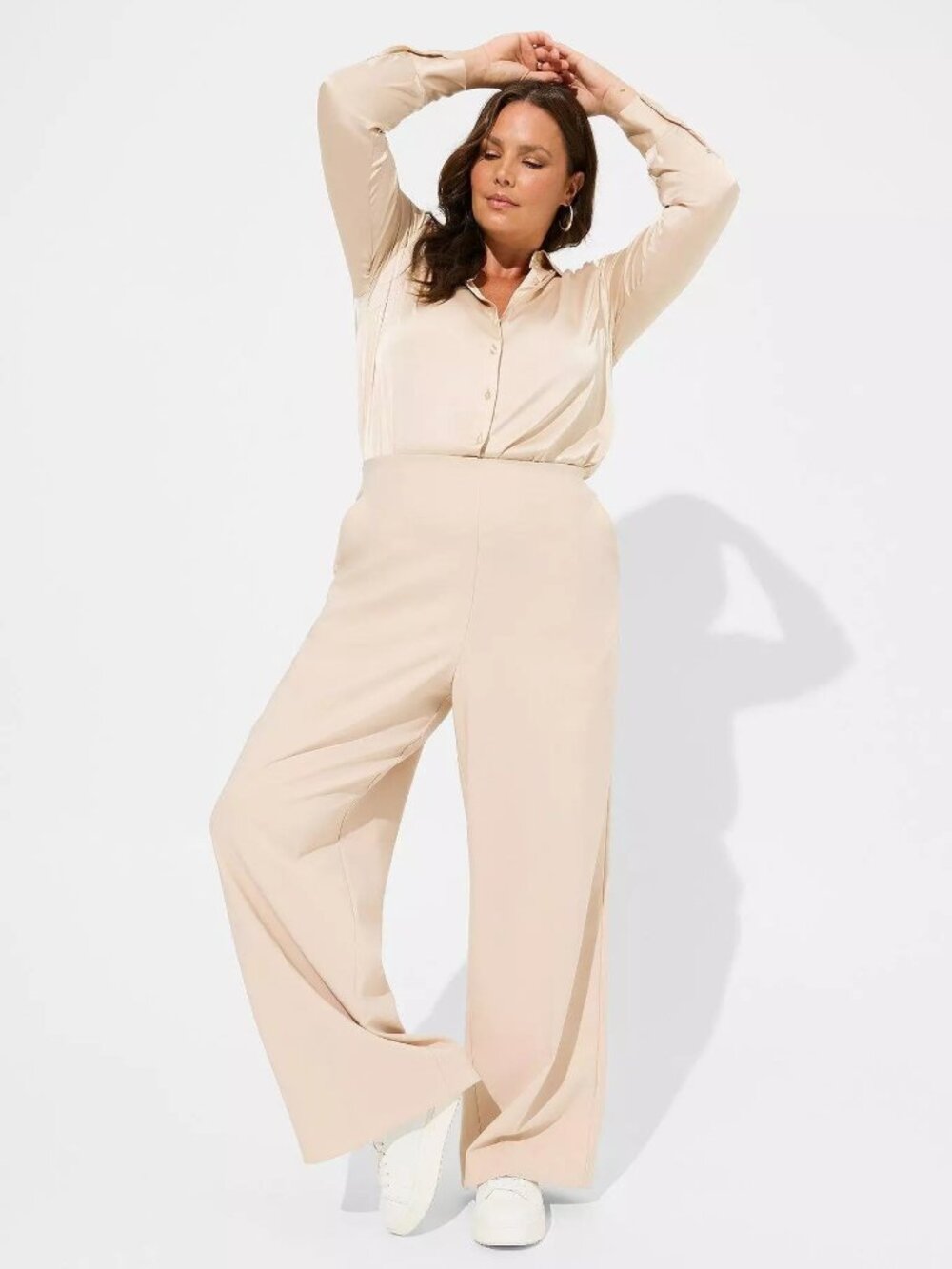 TORRID Studio Refined Crepe Wide‑Leg Pant — Smoke Gray (Cream‑Tone) — Size 2T